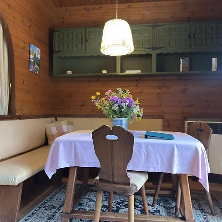 Blockhaus Mitten In Der Eschede